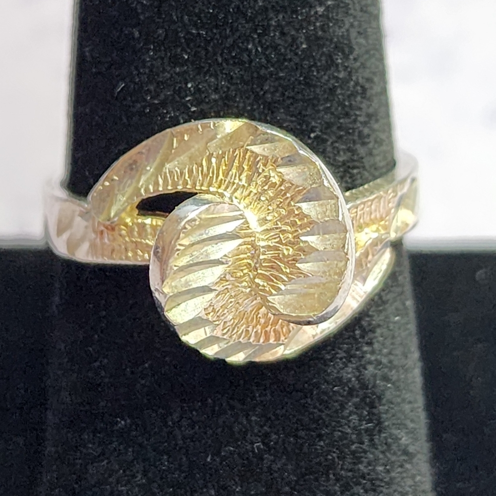 Sterling Diamond Cut Signed Fan Ring
